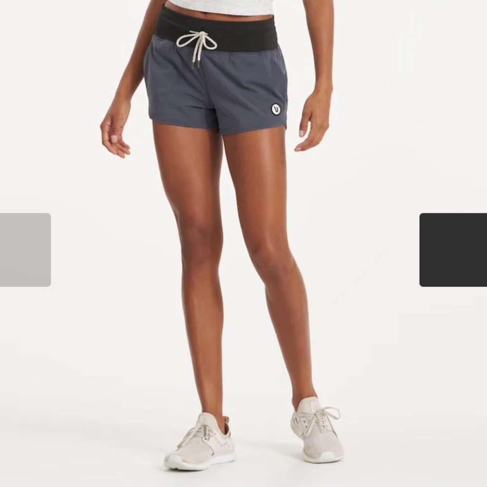 Vuori Women's Seabreeze Short, size Medium, excellent condition